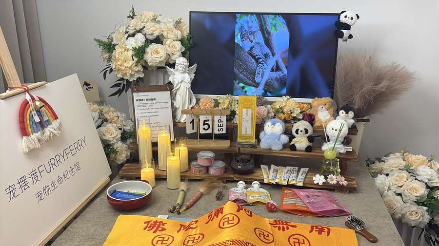 扬州告别厅花艺布置